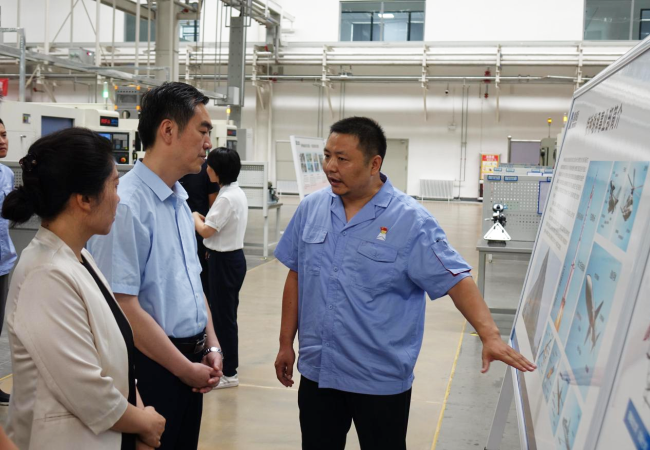 河南省工信廳黨組成員、副廳長孫永民一行蒞臨公司考察調(diào)研